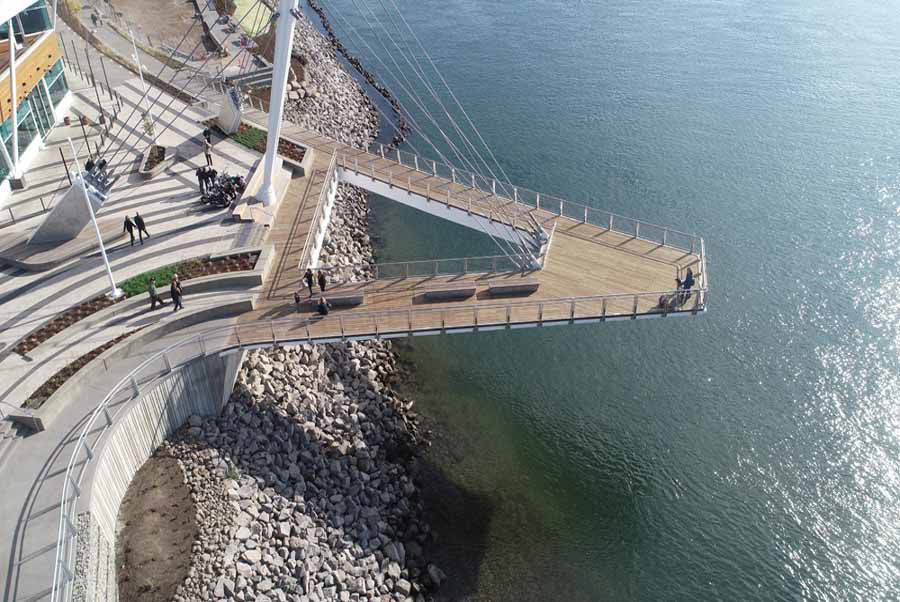 Vancouver Waterfront Project/Grant Pier (Featuring Our Curved Steel Handrails) Wins 2019 Earnest Wiemann Award!